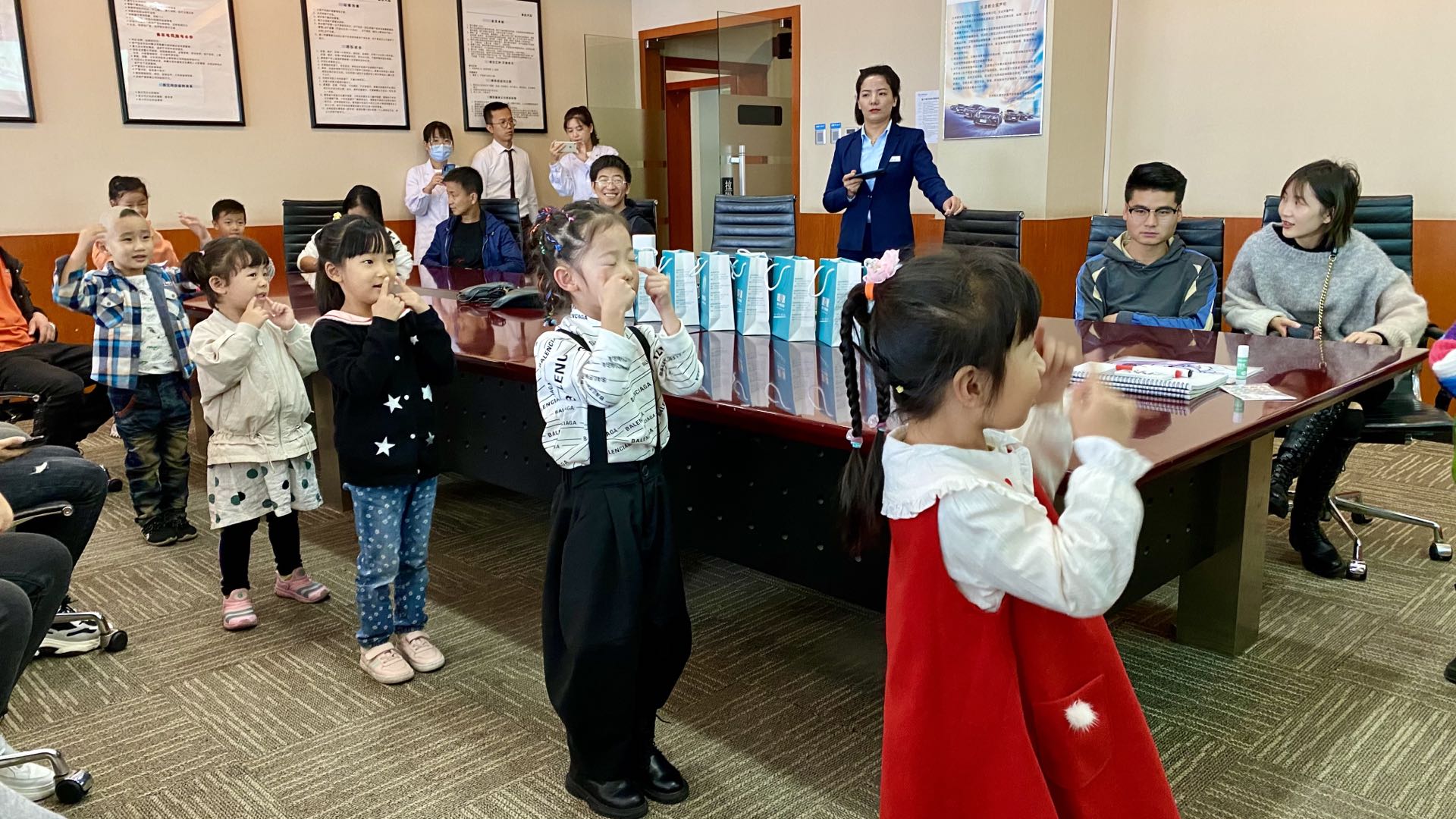 宝宝眼睛检查/学习眼保健操