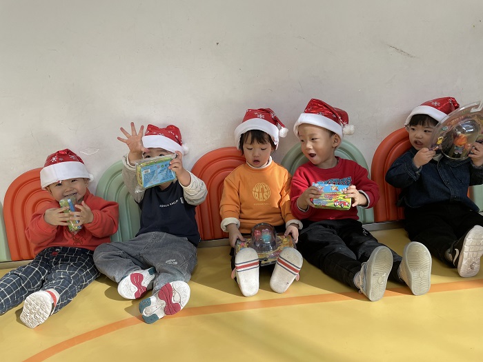 圣诞节，相互交换玩具吧！