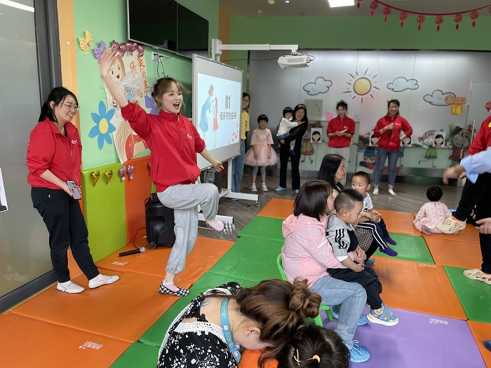 1774680212606859.jpg 芒果豆托育中心母亲节亲子活动